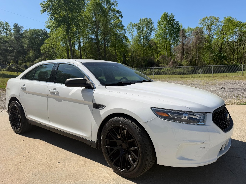 2018 Ford Taurus - $11,995